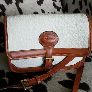 NWOT Classic Dooney & Bourke Bag